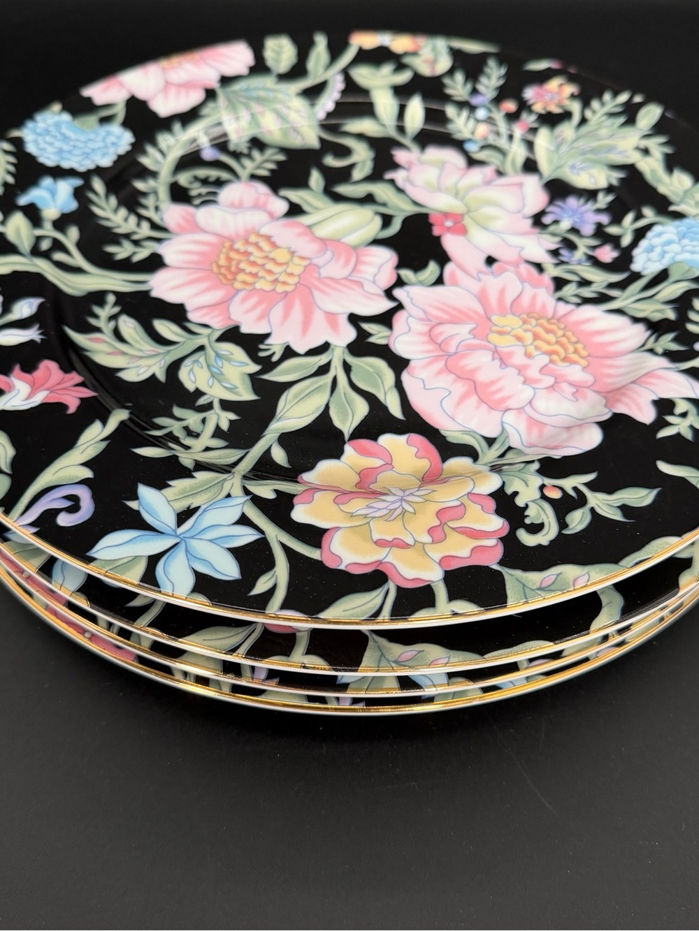 Bloomingdale’s Garden Pleasures Dinner Plates 10.25” Floral Black Gold Set of 4